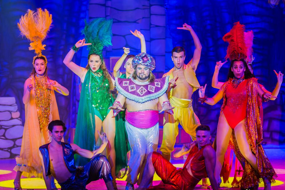 REVIEW: Aladdin at the Wyvern Theatre